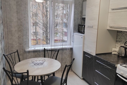 Сдам 1-комн квартиру, с новым ремонтом.